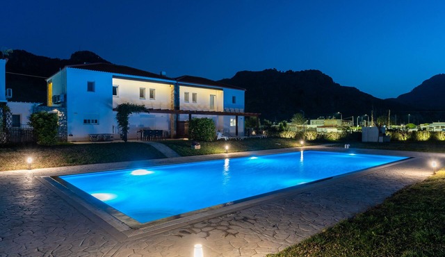 Villa Christalia. Cozy family Villa 300m from the beach with swimming pool.
