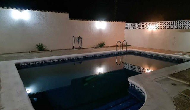 Villa, con Chimenea y Piscina, Junto a la Playa del rio Alberche