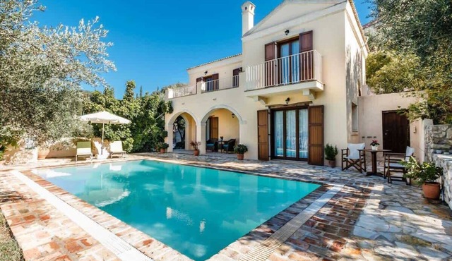 Villa Dafne – 2BR Private Pool Retreat with Sea View