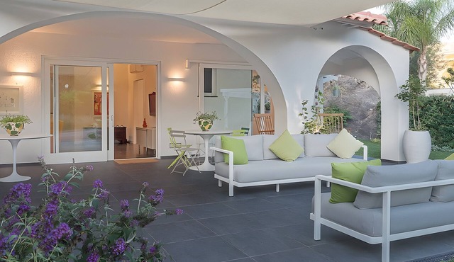 Villa 'Di Charme Ischia Porto' with Shared Terrace, Wi-Fi and Air Conditioning
