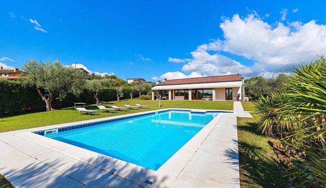 Villa Elisabetta with private pool and garden