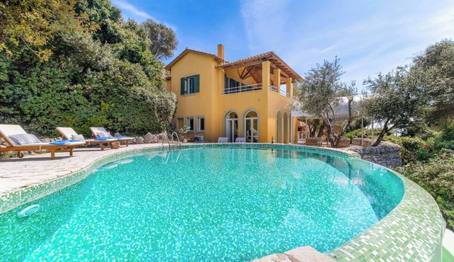 Villa Elpida - Three Bedroom Villa, Sleeps 6