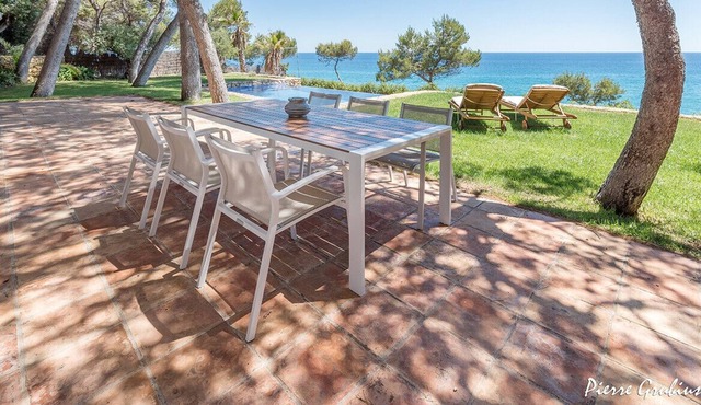 Villa in front of the Sea in Tamarit - Tarragona · VILLA DALI
