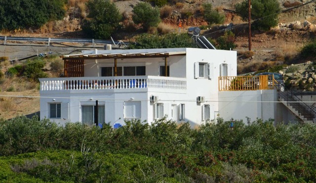 Villa in Makry Gialos near Sandy Beach