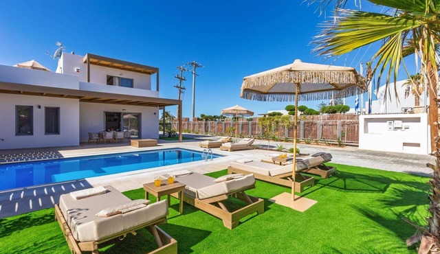 Villa Kamelia Seaside Breeze by Villa Plus