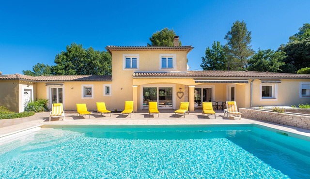 Villa "La Bastide au Soleil" with Private Pool, Wi-Fi, and Air Conditioning