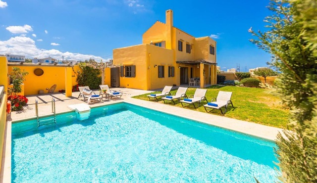 Villa Liakada - Three Bedroom Villa, Sleeps 7