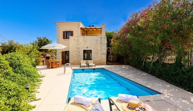 Villa Lotus - Three Bedroom Villa, Sleeps 6