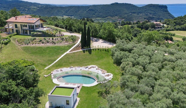 Villa 'Luxury Monte Orione Garda' with Lake View, Wi-Fi and Air Conditioning