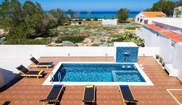 Villa Makisland with sea view