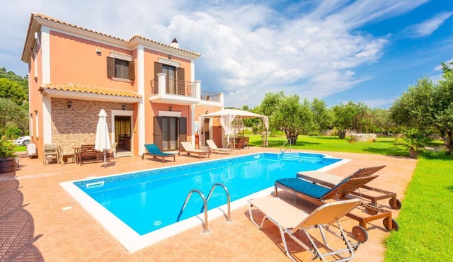Villa Marina - Three Bedroom Villa, Sleeps 7