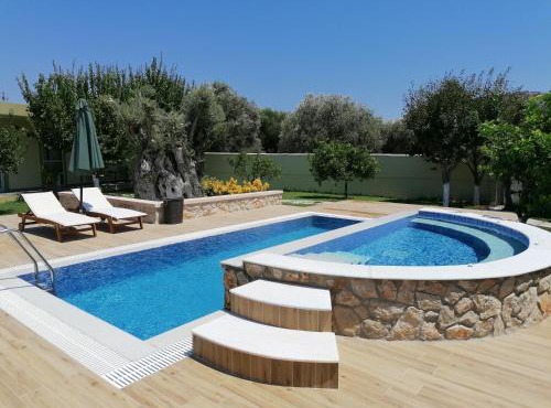 Villa MATA - 600m² with Private Pool and Jacuzzi