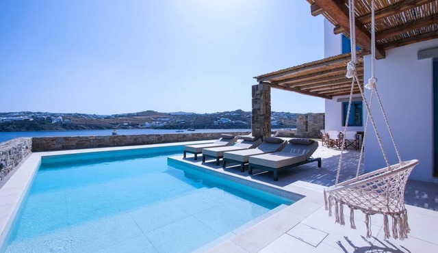 Villa 'Myko Seafront' with Sea View, Wi-Fi and Air Conditioning