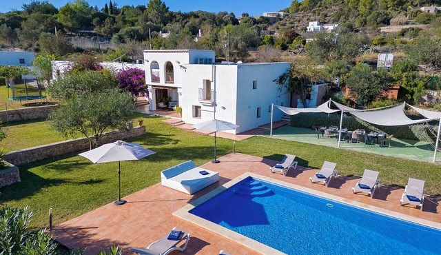 Villa near San Antonio Sleeps 10