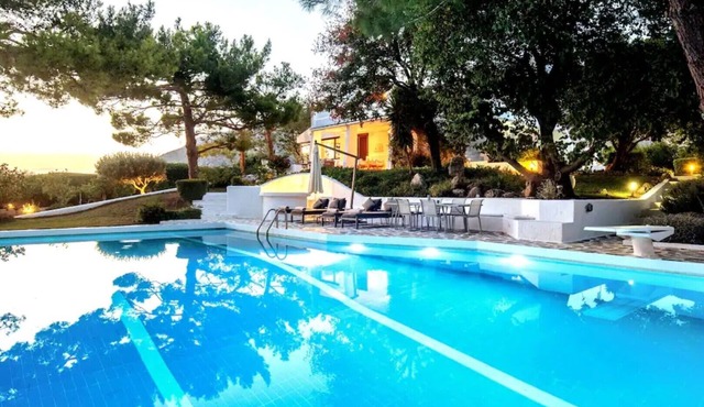 Villa Oasis Lagonisi with garden and Large Pool
