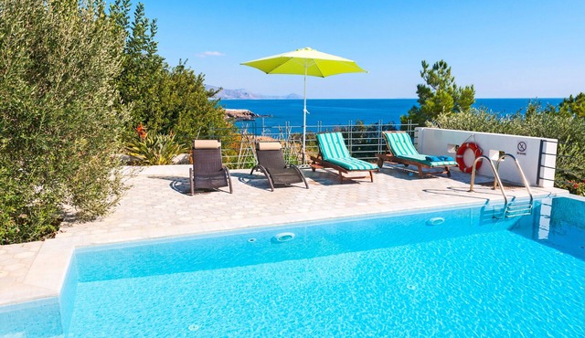 Villa Pelagos, sea view, beach within walking distance.