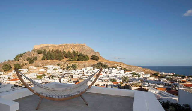 Villa Qupi, sleeps 12, Fully Air-conditioned, stunning views of the Acropolis!