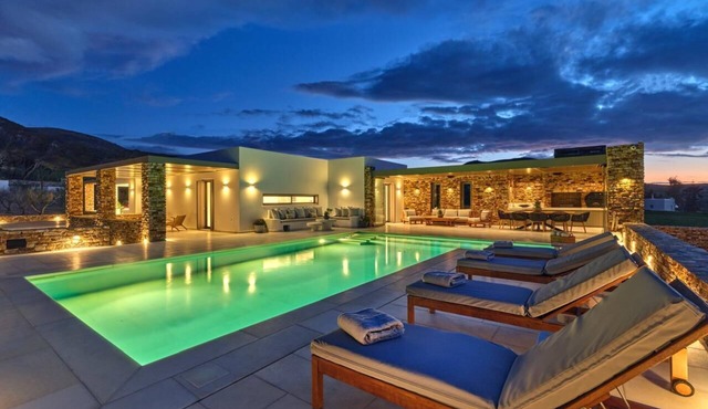 Villa Raphael - Luxury and Serenity in Paros