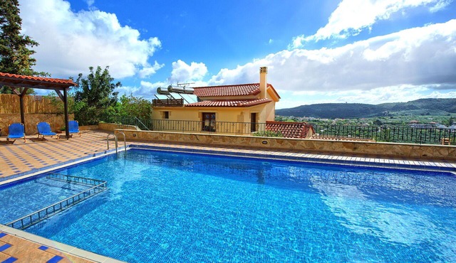 Villa Sevi Grande - Holiday house with pool in Crete, Greece