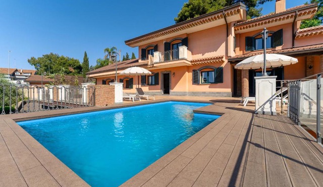 Villa Sole d'Oro - Pool, Garden, and Sea View