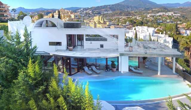 Villa Suena Blanca - Luxury Sea & Golf Views!