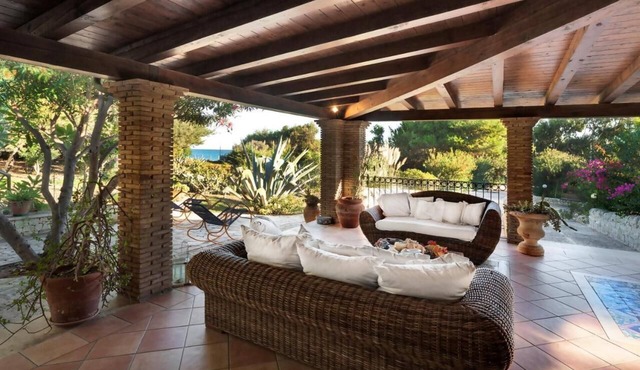 villa vigata in kaucana beach in front of the sea