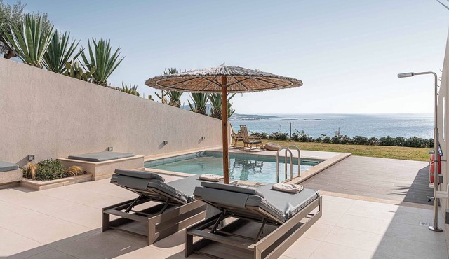 Villa Vista Free* Heated pool & dazzling Seaview!