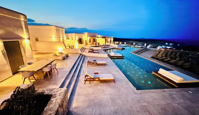 Villa with semi private pool in koufonisia