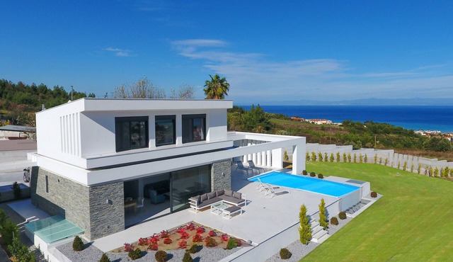Villas Les Blancs 2 - 5 Bdrms, Private Pool, View