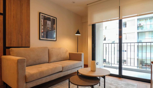 w* | Group-Friendly 3BR w/Balcony in Miraflores