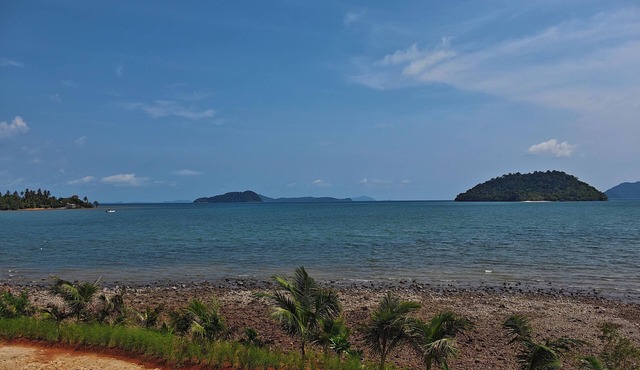 Wave & Vibes Koh Chang