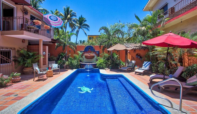 ZONA DORADA~1 BED/1 1/2 BATH~1 BLOCK to BEACH~FULL KITCHEN~A/C~LAUNDRY~HEAT POOL