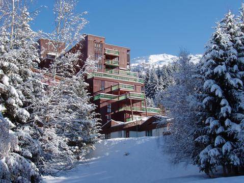 Ski-in/ski-out & foot of the slopes, 14th floor, view mountain, balcony, fireplace or stove, tv
