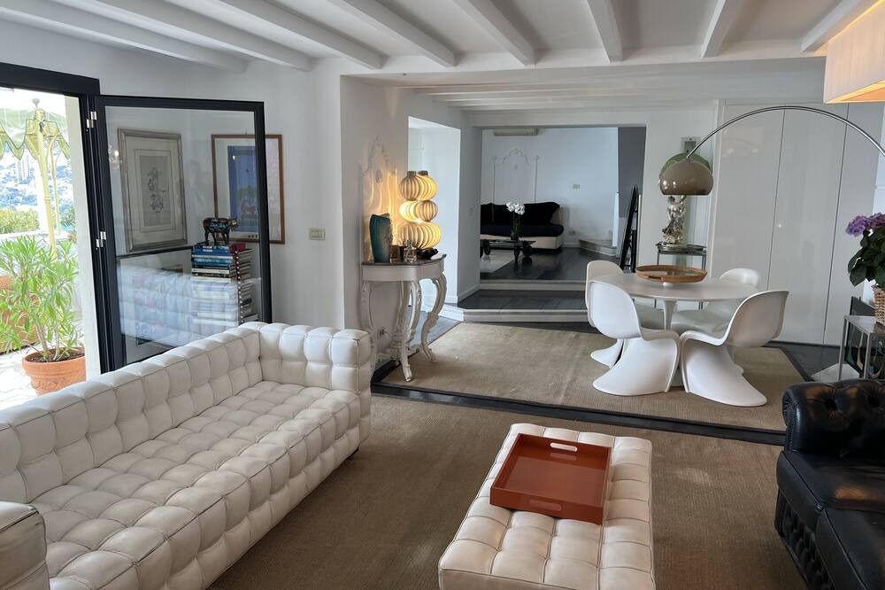 Photo of Livingroom in Roquebrune-Cap-Martin