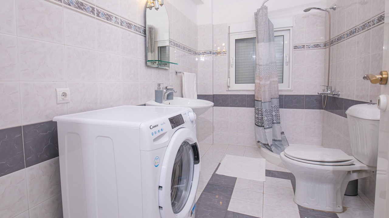 Photo of Bathroom in Asgourou