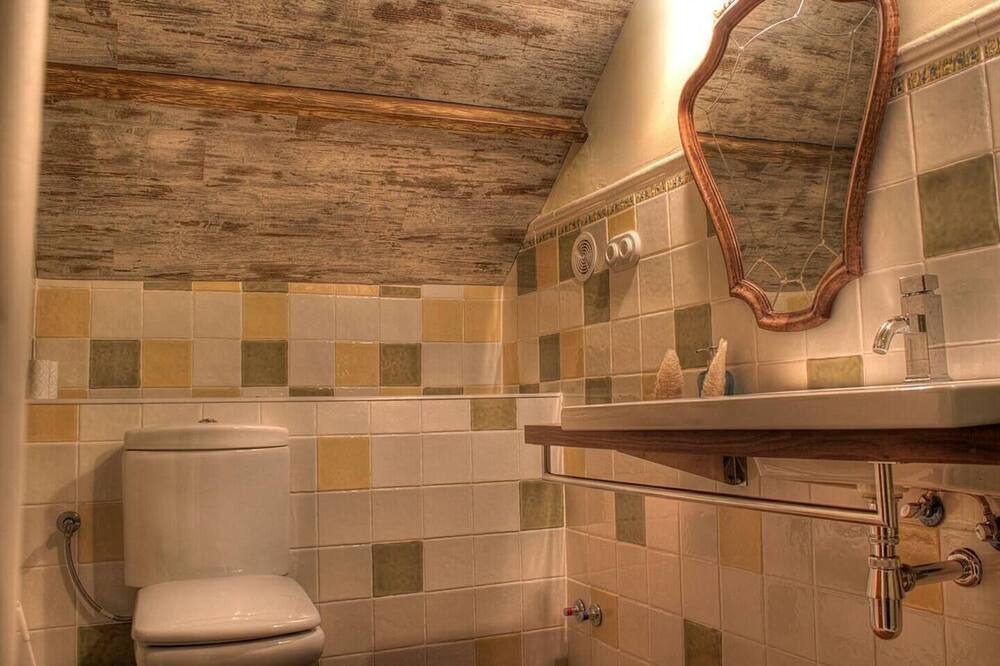 Photo of Bathroom in Alia