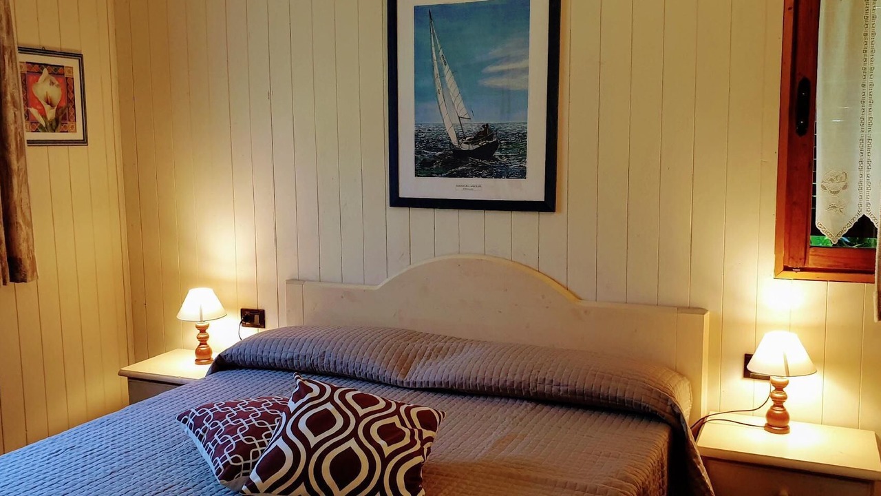 Photo of Bedroom in San Felice del Benaco