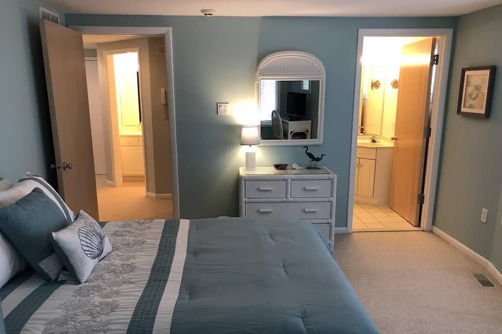Photo of Bedroom in Harvey Cedars