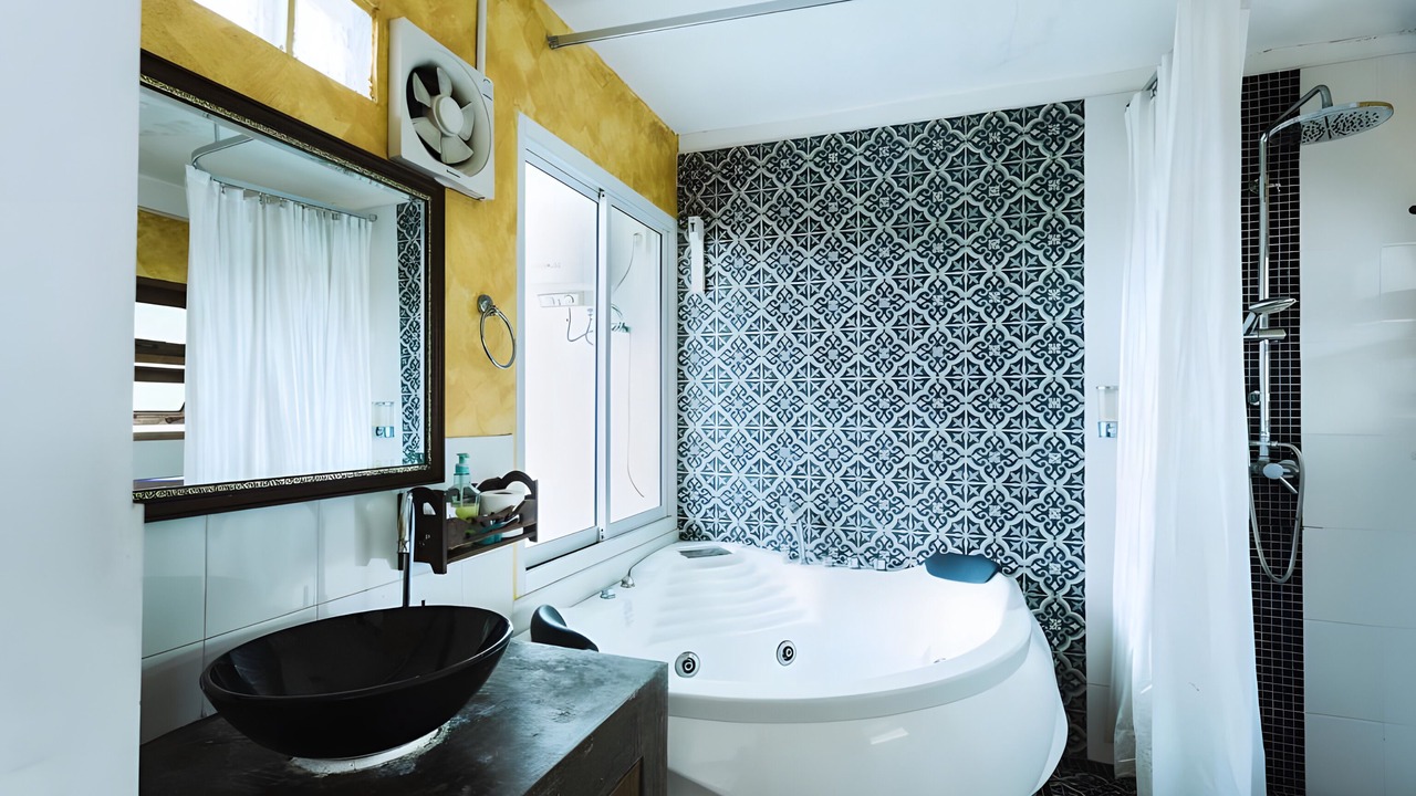 Photo of Bathroom in Thapae