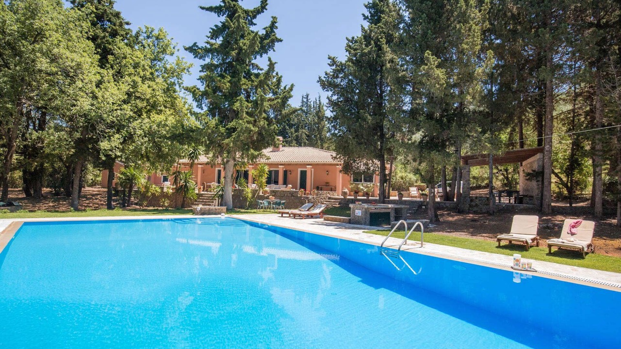 Photo of Outdoor in Perama