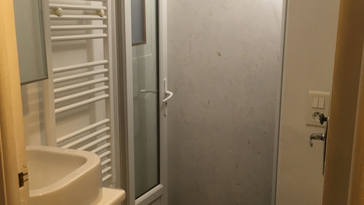 Photo of Bathroom in 13th Arrondissement