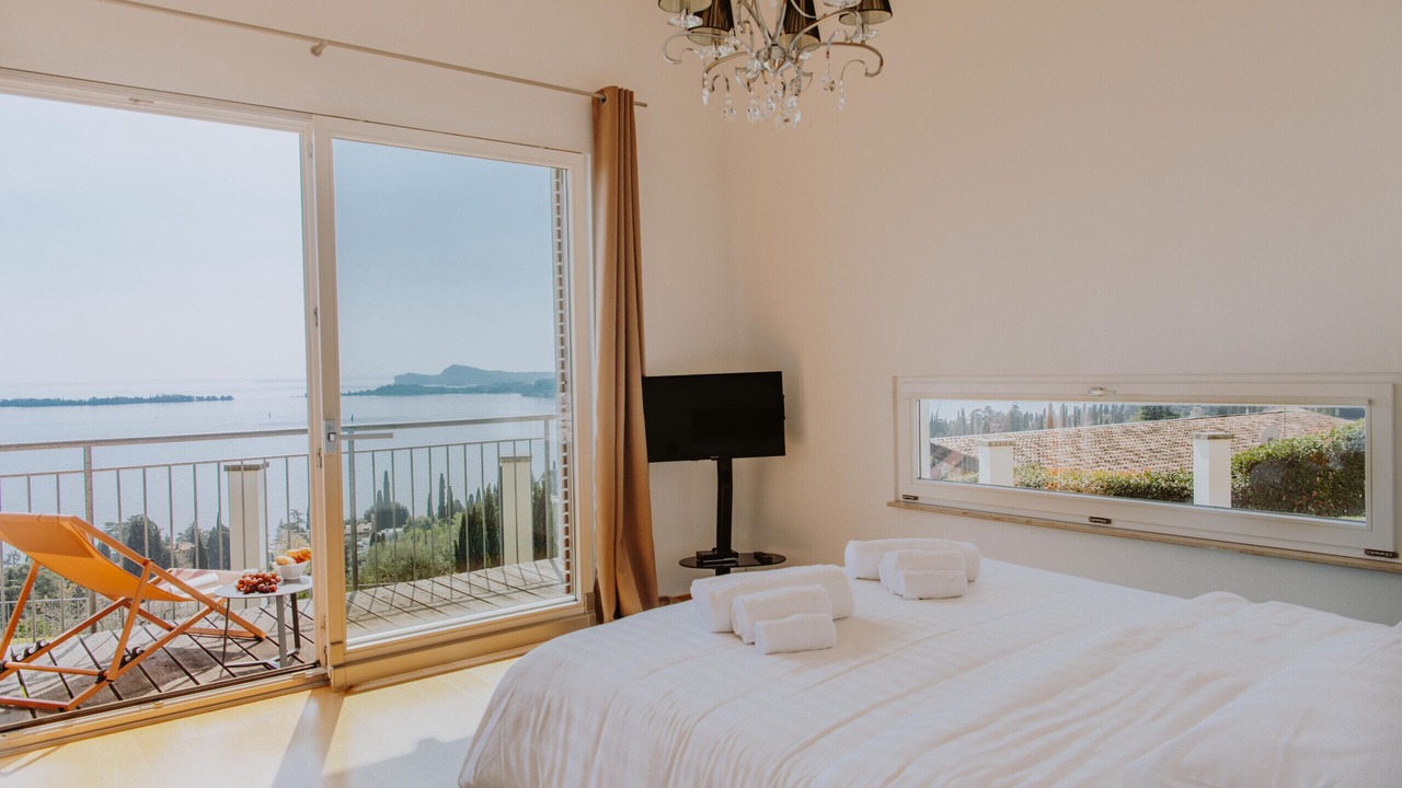 Photo of Bedroom in Gardone Riviera