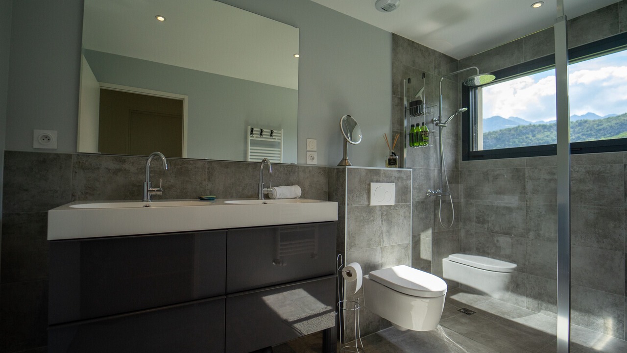 Photo of Bathroom in Duingt