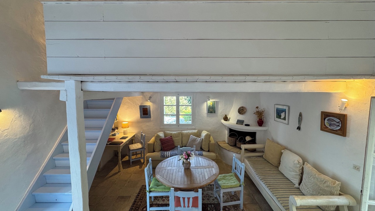 Photo of Livingroom in Elation