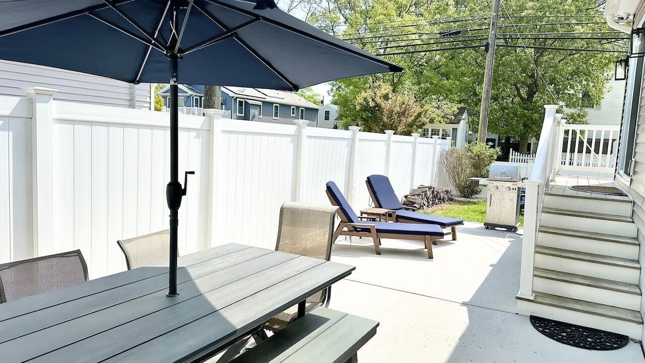 Photo of Outdoor in Town Bank