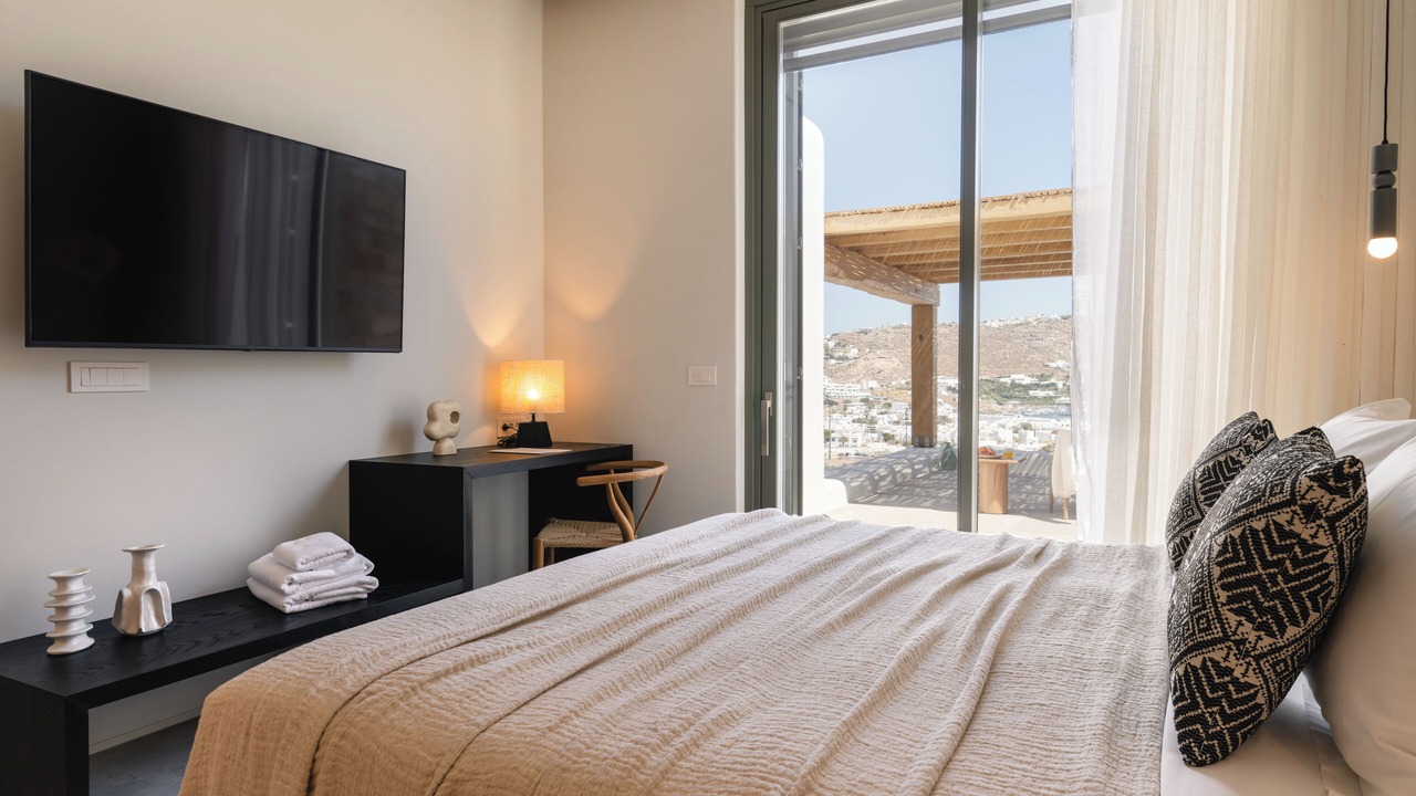 Photo of Bedroom in Ornos