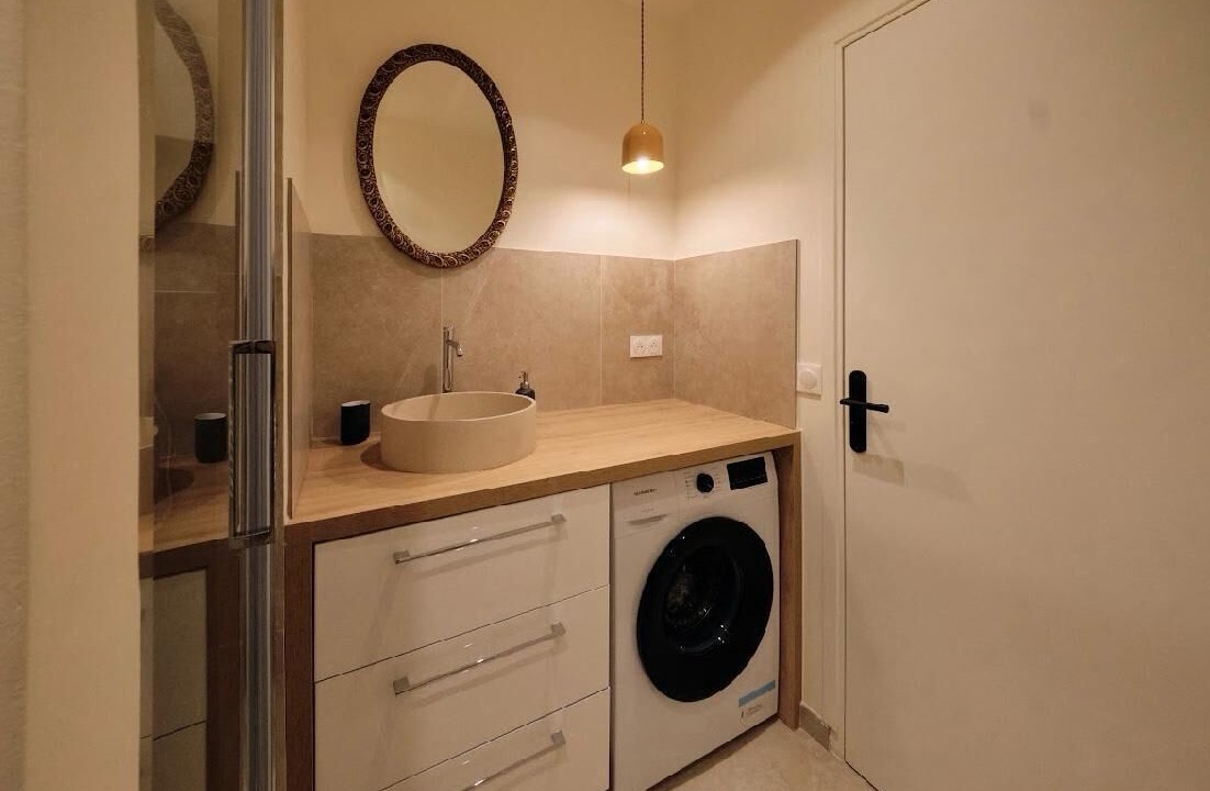 Photo of Bathroom in 7th Arrondissement