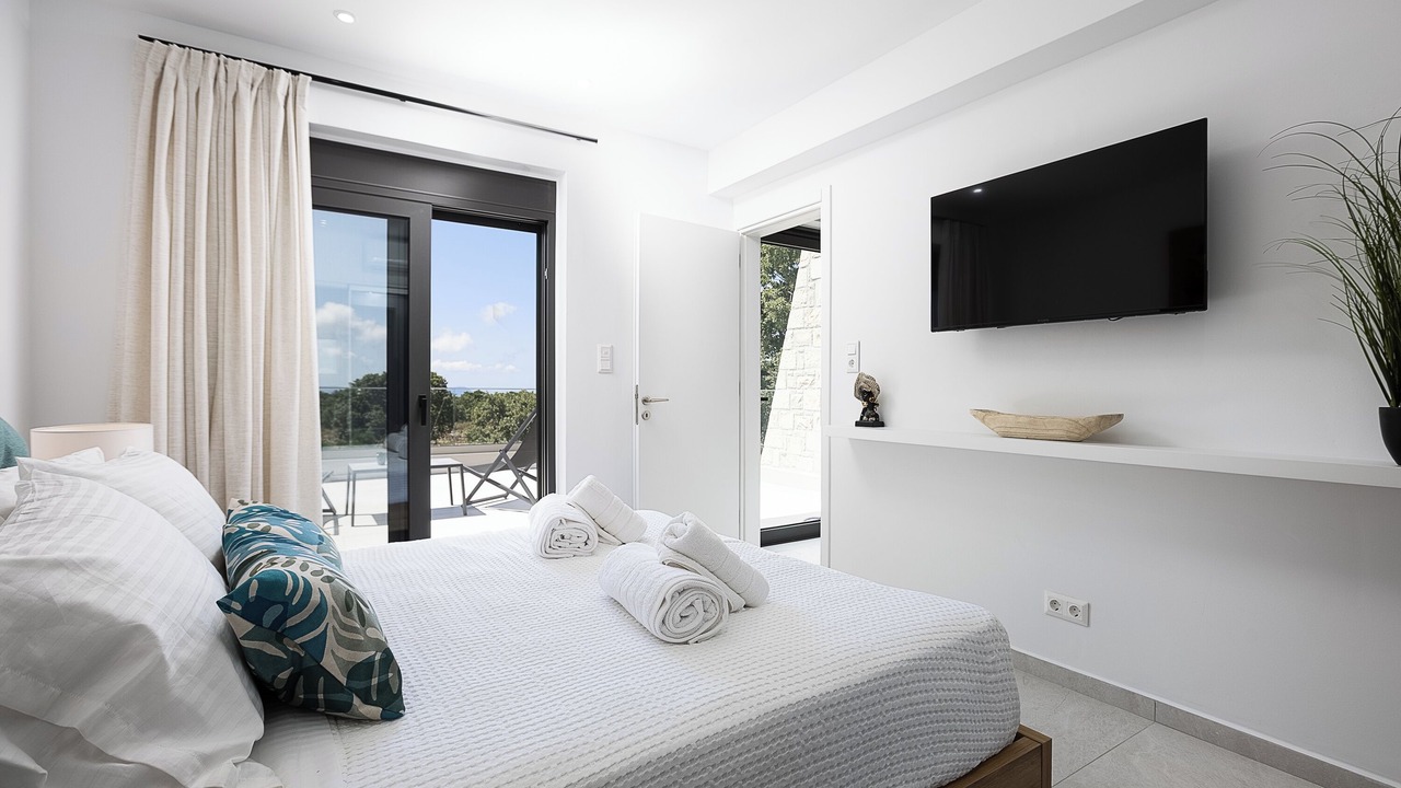 Photo of Bedroom in Armenoi