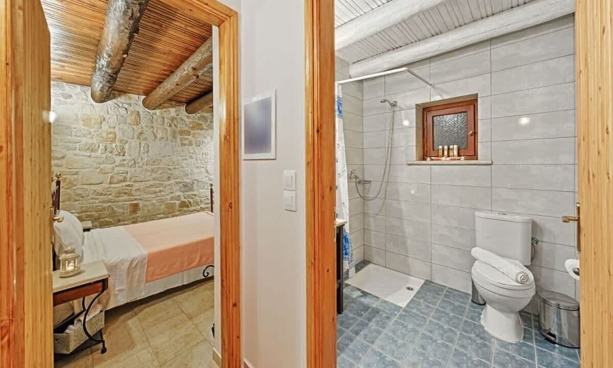 Photo of Bathroom in Skinaria