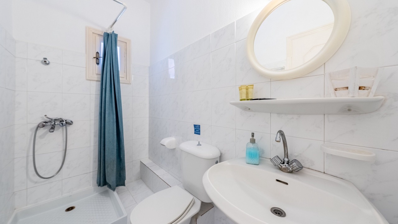 Photo of Bathroom in Astrakeri